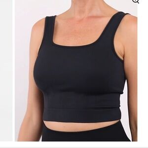 NEW! Knix Good to Go Seamless Crop Tank, Black